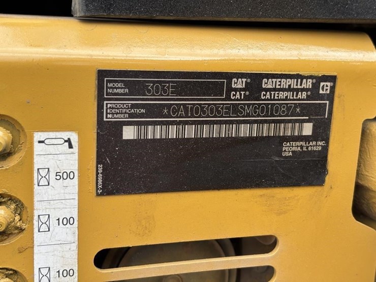 2015-caterpillar-303e-hydraulic-excavator-image-55