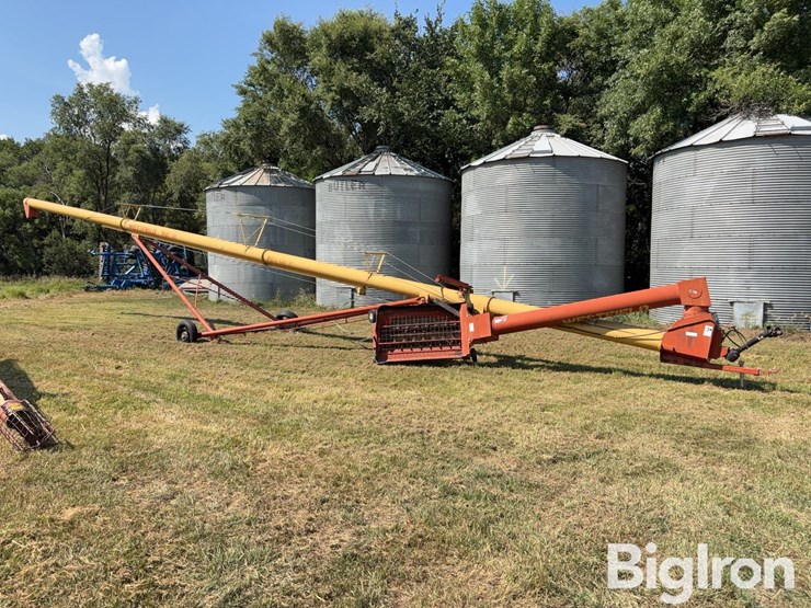 westfield-mk130-71-13"x71'-swing-hopper-grain-auger-image-8