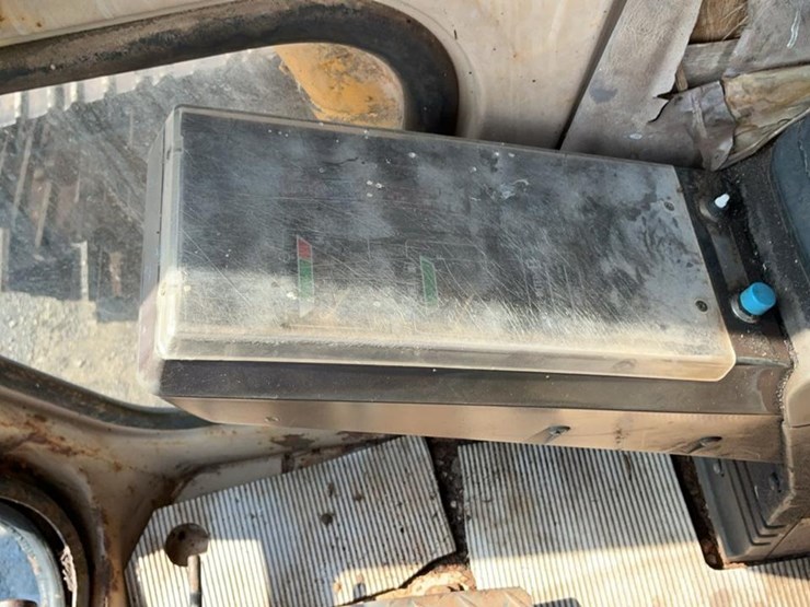 1988-deere-490d-image-18