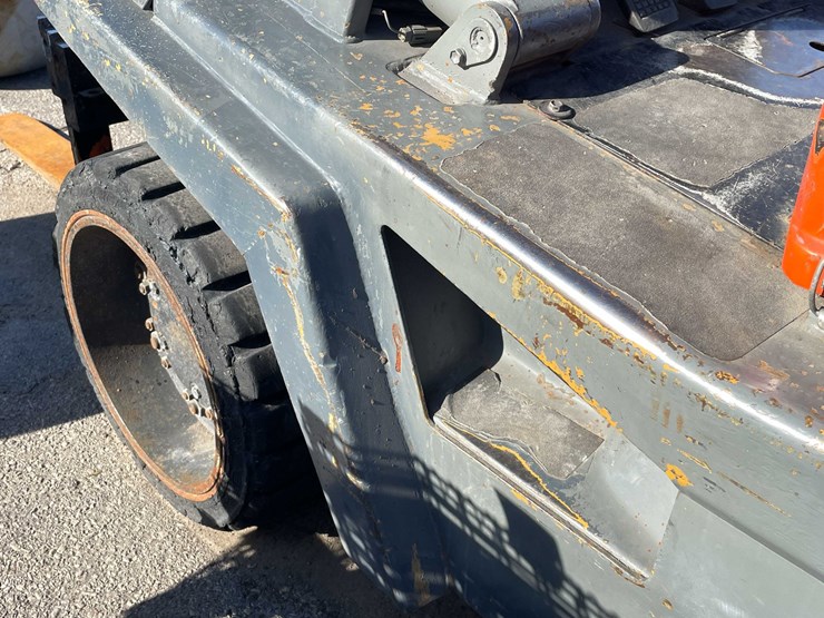 #1626-•-toyota-10,000lb-lift-capacity-forklift-(o3)-image-11