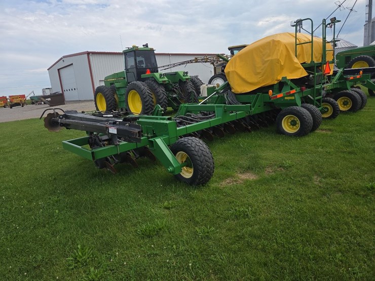 john-deere-1690-image-33