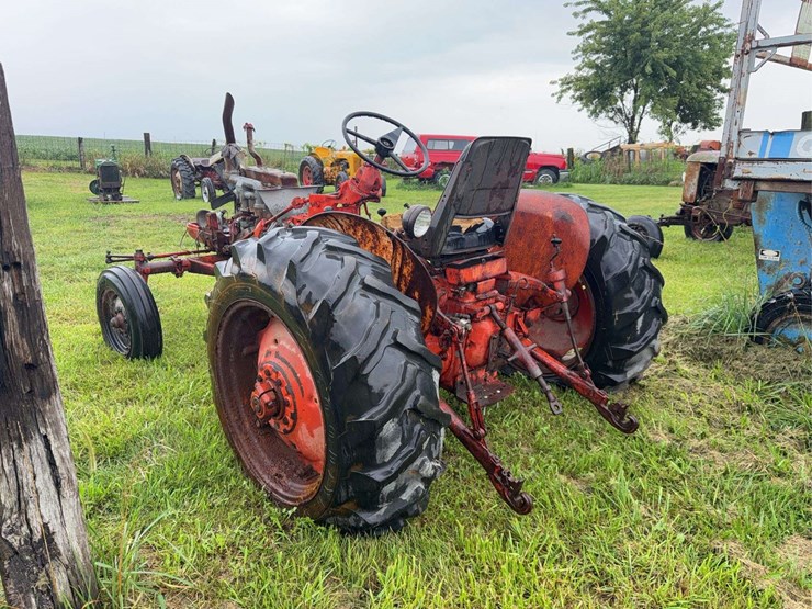 case-parts-tractor-image-2