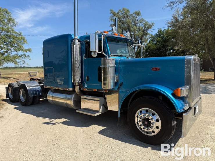 2007-peterbilt-379-image-3