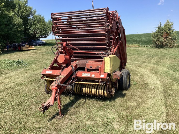 new-holland-850-image-1