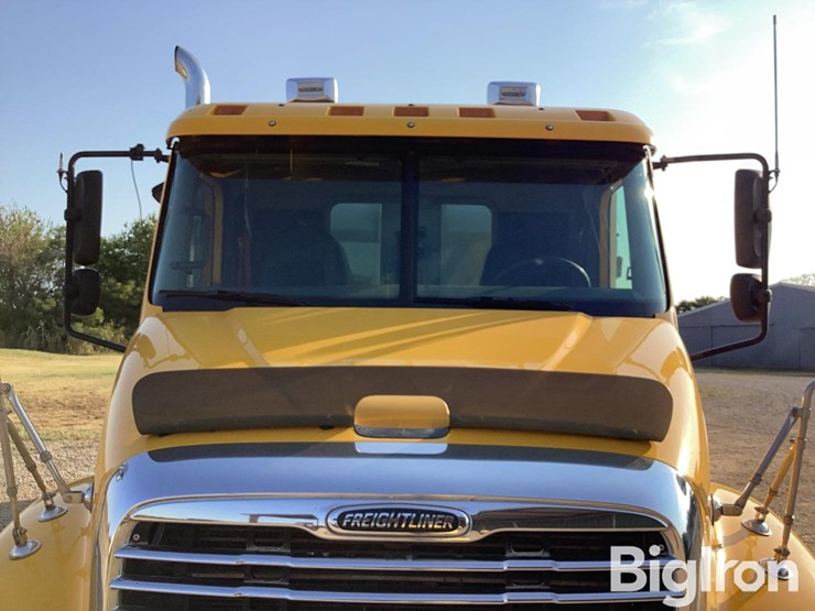 2007-freightliner-columbia-112-image-16