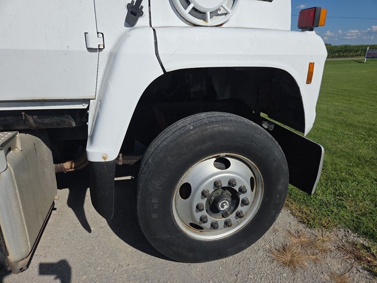 1996-ford-l9000-image-7