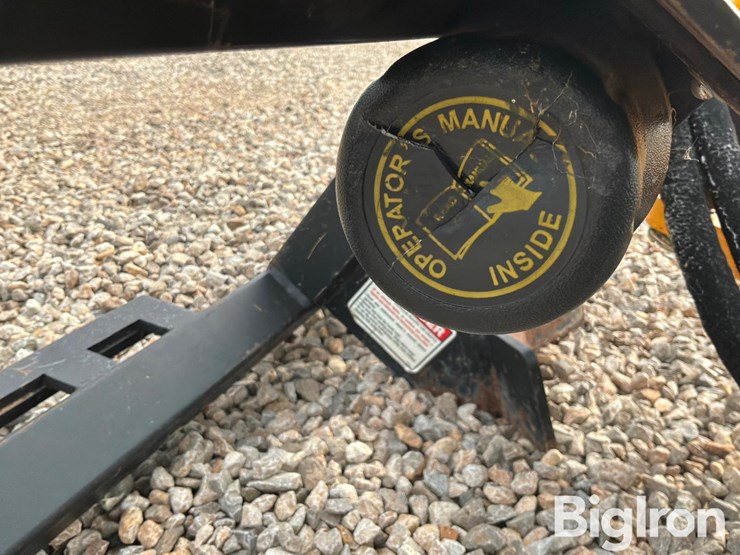 belltec-300-hydraulic-post-hole-digger-image-16