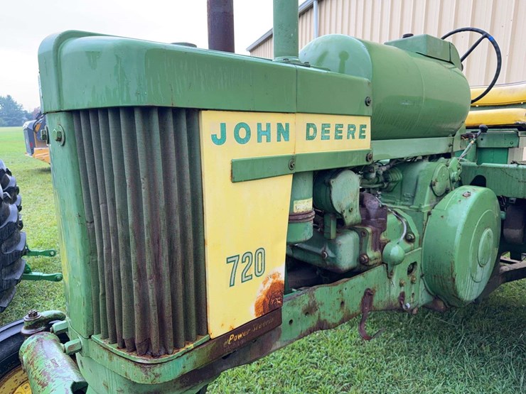 john-deere-720-image-11
