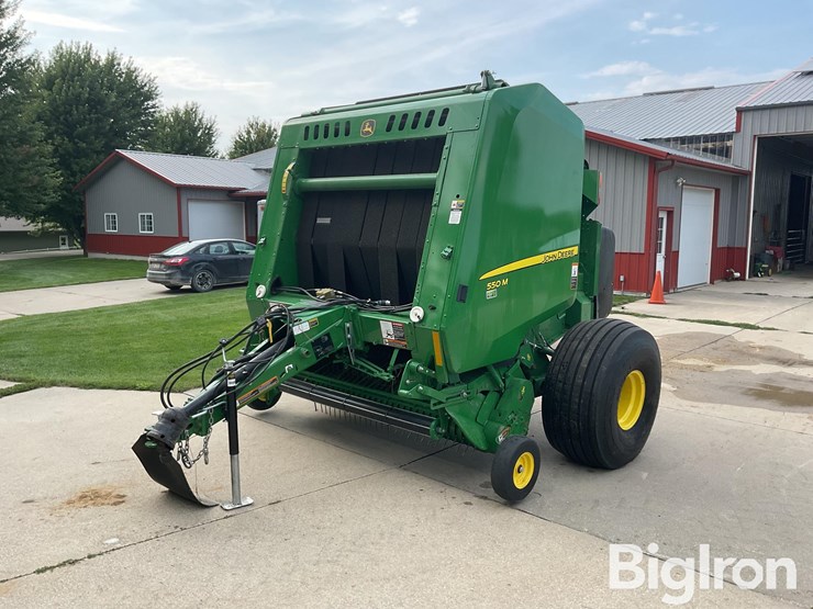 john-deere-550m-image-1