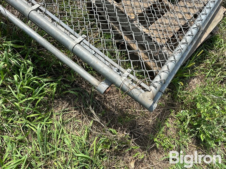 chain-link-fence-gates-image-15