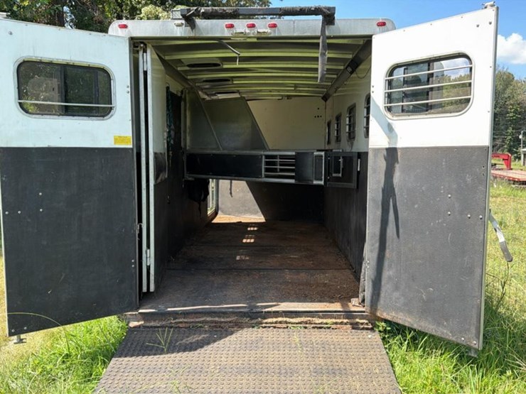 #660-•-sundowner-4-horse-trailer-image-8