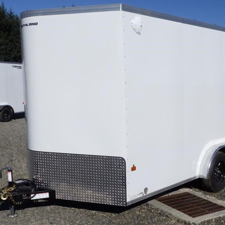 2027 Royal LCHT35-7.516V-86 T/A Enclosed Trailer