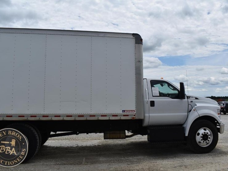 2020-ford-f650-image-7