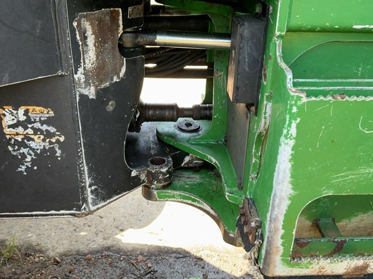 2013-deere-843k-image-31