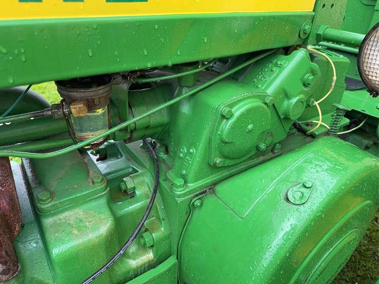 john-deere-520-image-37