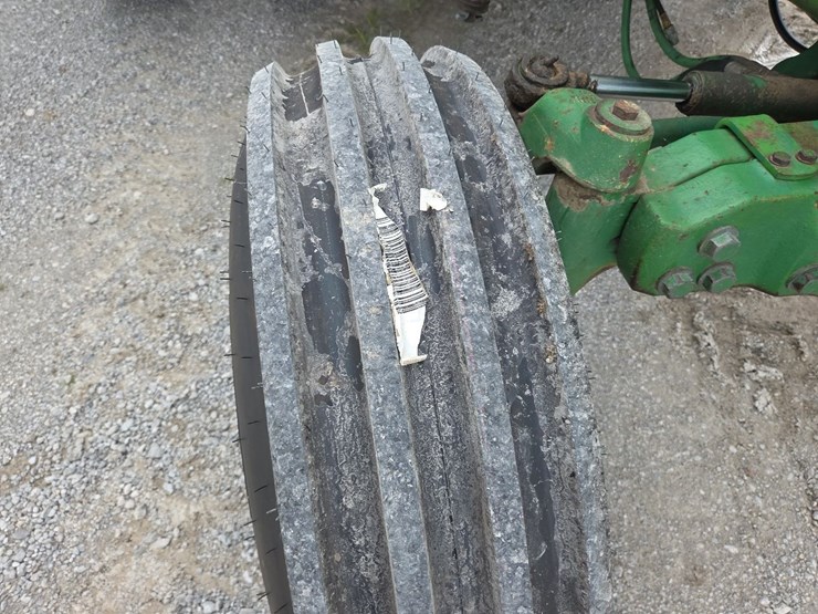 john-deere-7600-image-38