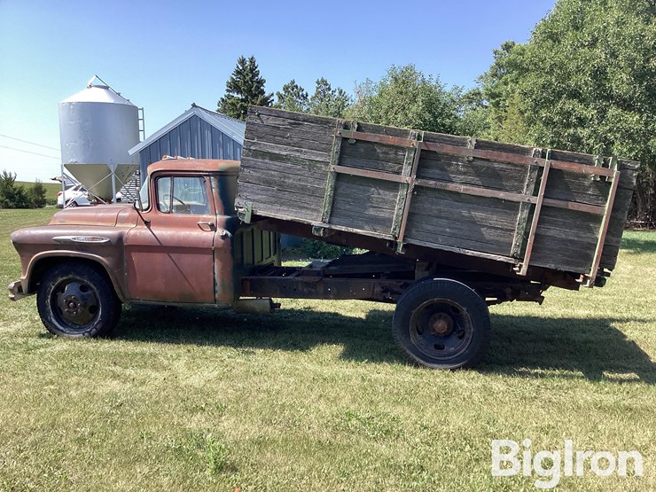 1957-chevrolet-4400-image-8