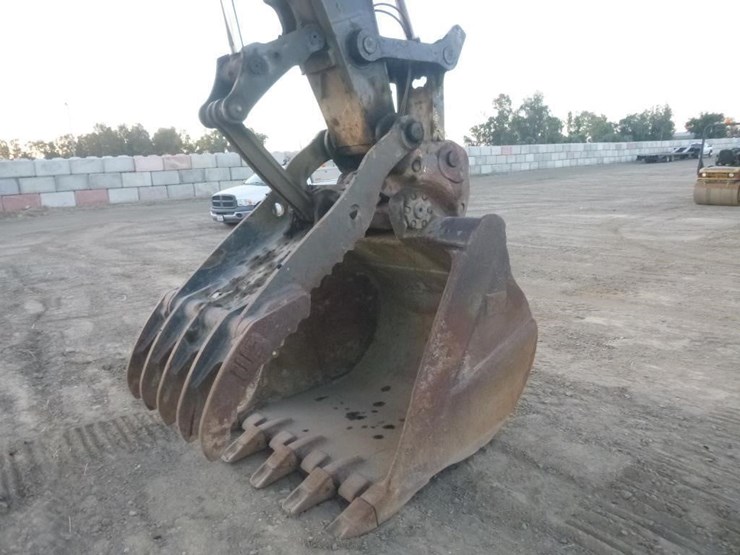 2019-deere-345g-lc-image-40