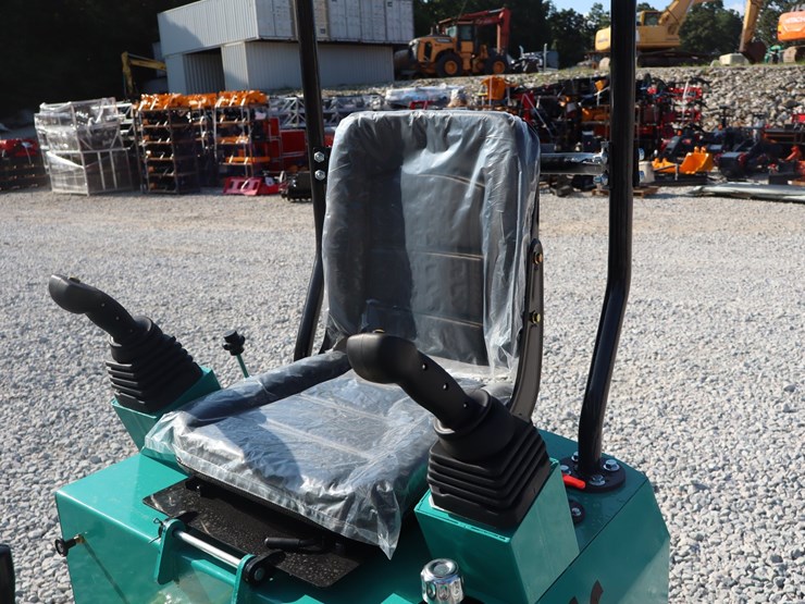 #1488-•-mini-excavator-mh13rx-image-11