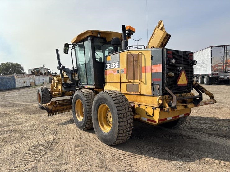 2009-deere-772g-image-4
