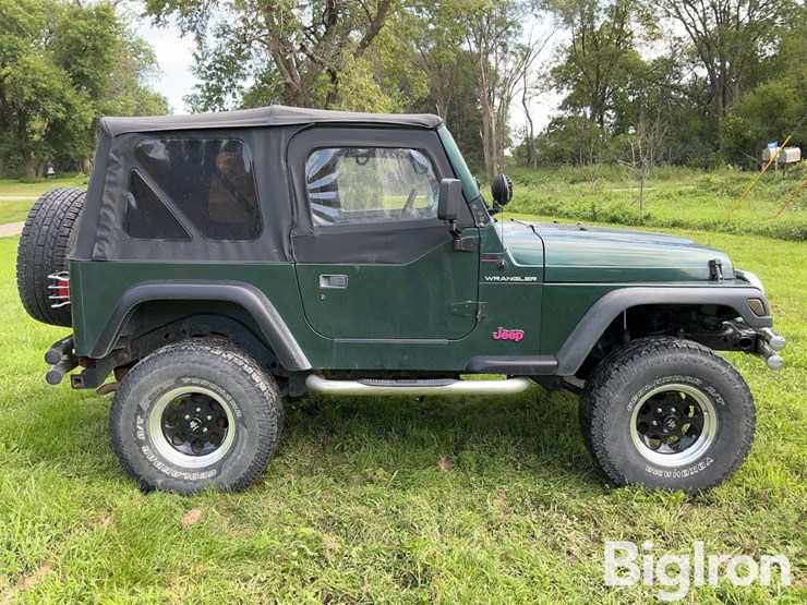 1999-jeep-wrangler-image-4