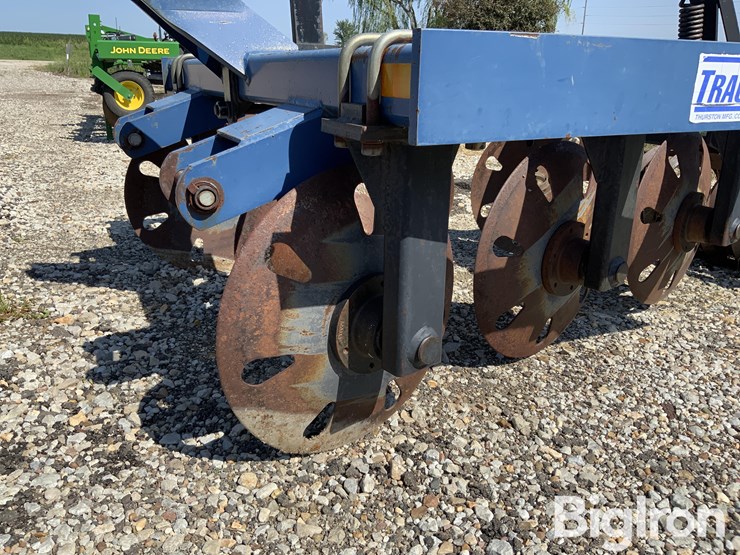 blu-jet-track-master-image-15