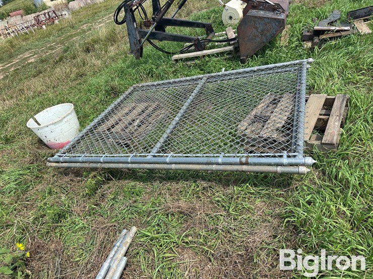 chain-link-fence-gates-image-8