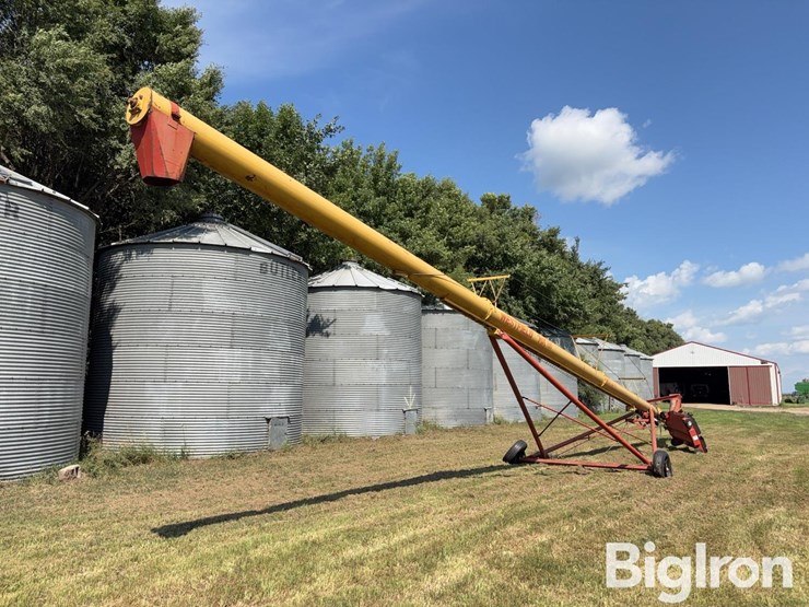 westfield-mk130-71-13"x71'-swing-hopper-grain-auger-image-7
