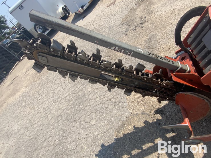 ditch-witch-c24x-image-9