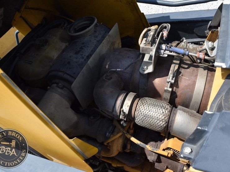 2015-deere-410k-image-52