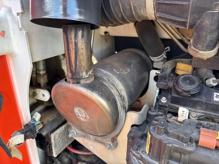 2020-bobcat-t450-image-44