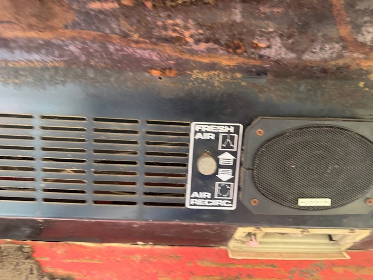 1983-massey-ferguson-4880-image-83