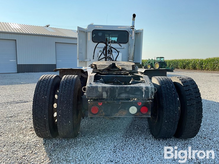 2014-peterbilt-384-image-6