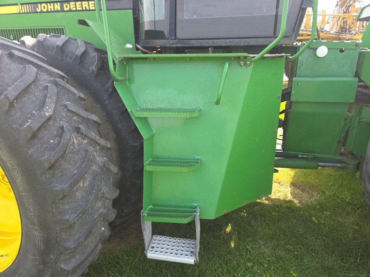 john-deere-8760-image-32