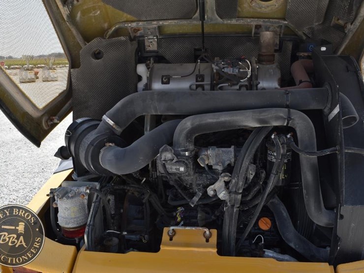 2024-deere-204-g-tier-image-30