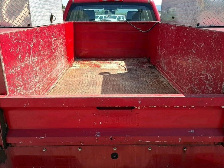 2015-chevrolet-3500-image-24