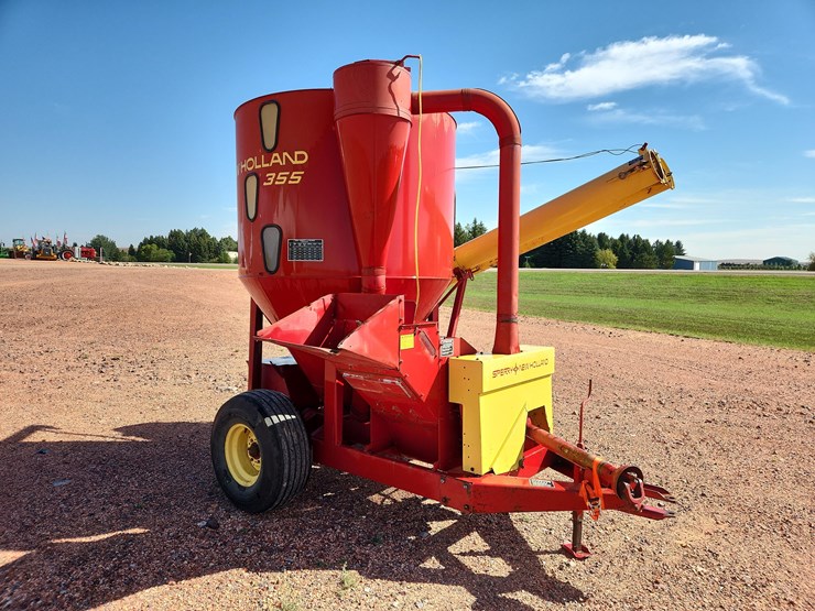 new-holland-355-image-6