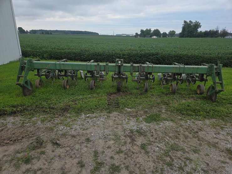 john-deere-6-image-2