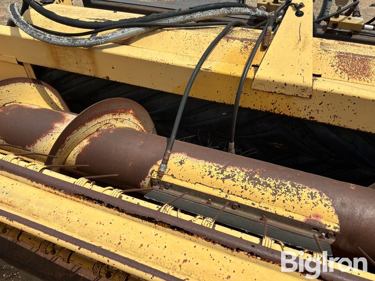 new-holland-2300bf-image-19