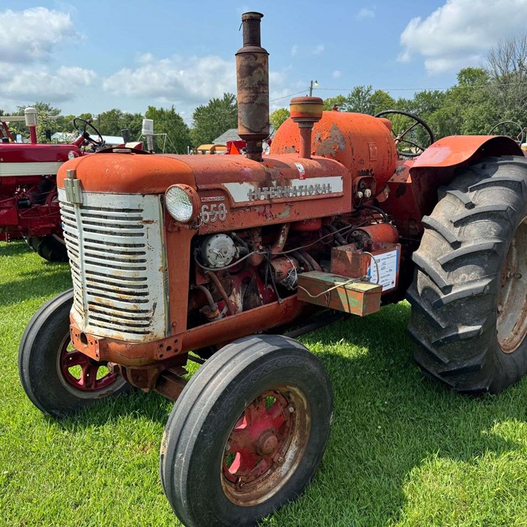 1956 INTERNATIONAL 650