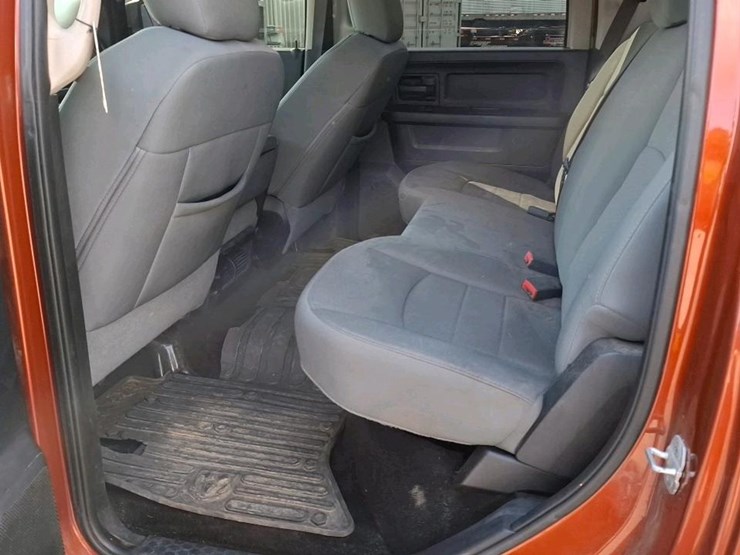 2013-dodge-2500-image-16