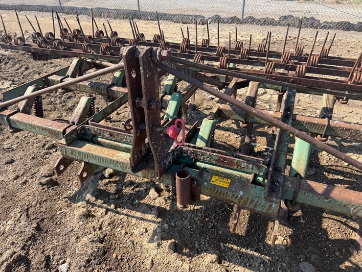 john-deere-1100-image-15