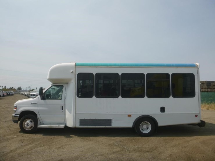 2009-ford-e450-image-5