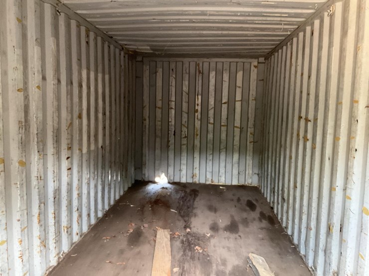 #174-•-8’-x-20’-storage-container-image-5