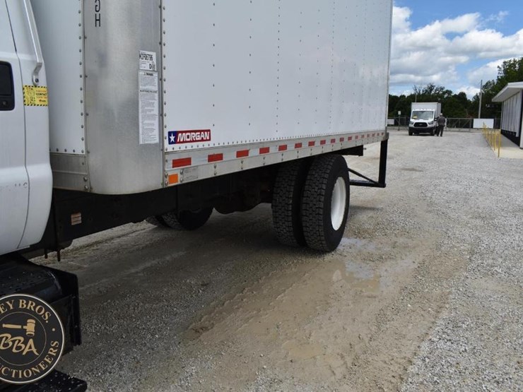 2020-ford-f650-image-11