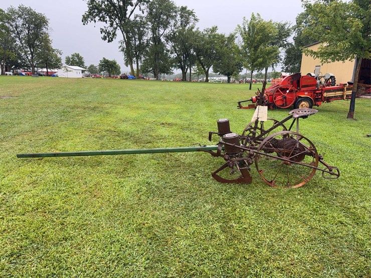 john-deere-two-row-planter-image-2