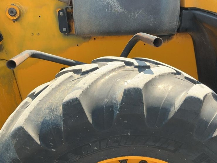 2012-jcb-550-image-58