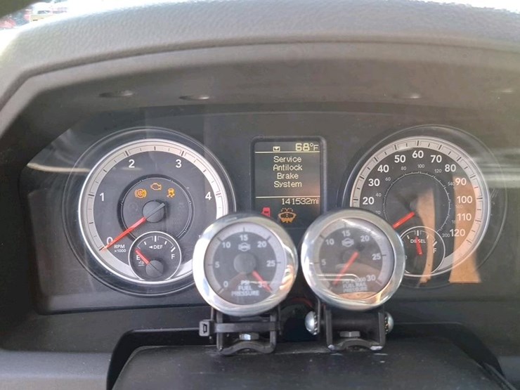 2013-dodge-2500-image-14