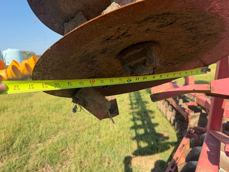 massey-ferguson-820-image-53