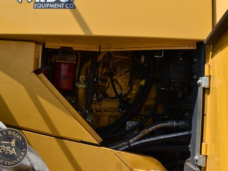 2019-deere-744kii-image-31
